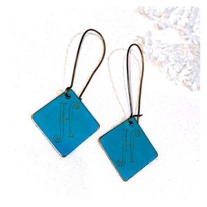 Initial earrings H